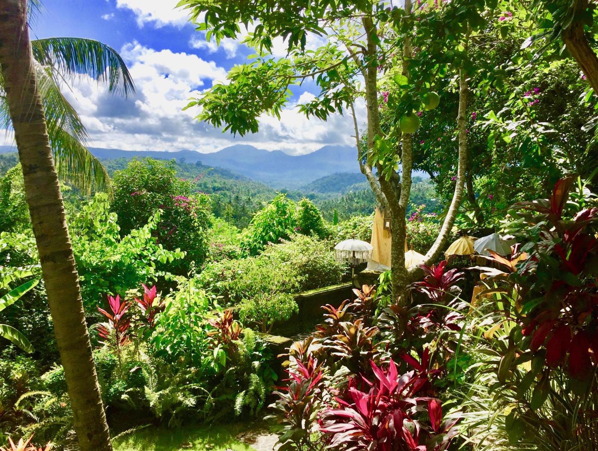 Gunung Paradis Retreat Мундук Екстер'єр фото