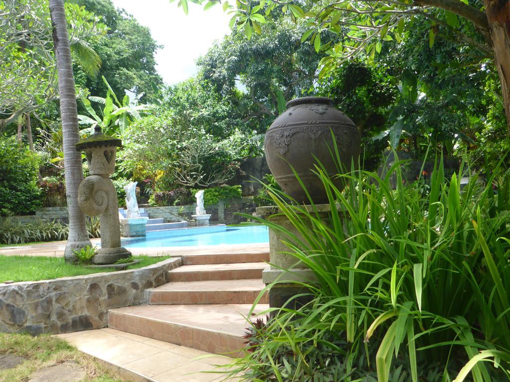 Gunung Paradis Retreat Мундук Екстер'єр фото